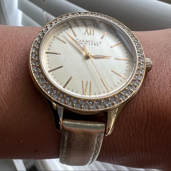 Caravelle New York Gold Watch - Picture 5 of 6